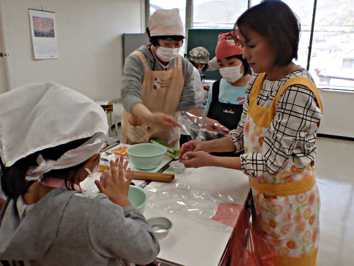 アイキャッチ: 春休み親子お菓子づくり教室