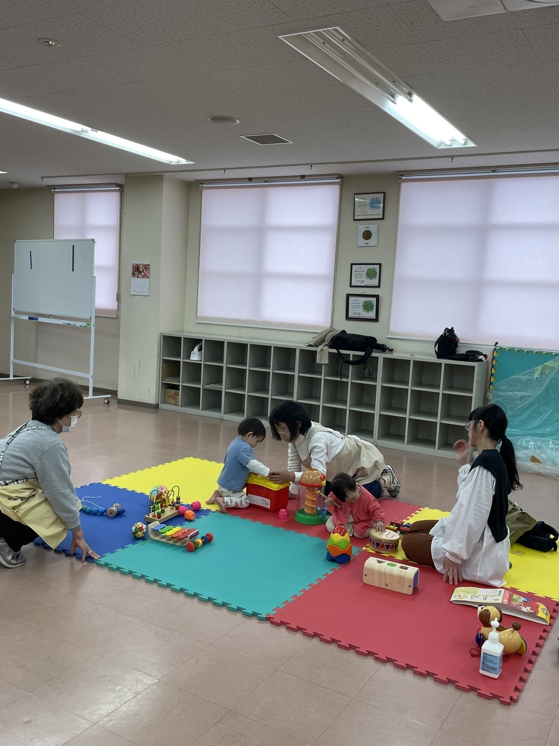 今月は工作をしま〜す🎶🌷