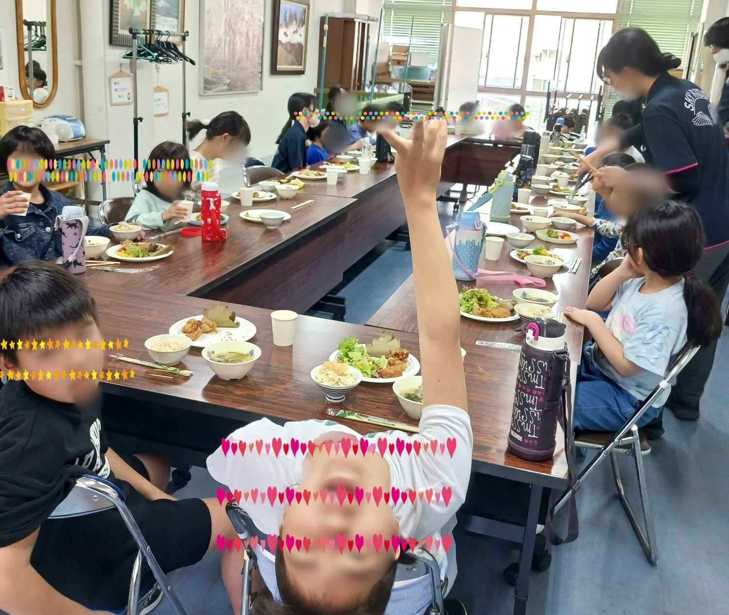 こども食堂はぐくみ
次回は6月１３日(土)に開催します！
１１時半〜１3時頃までにお越しいただければ幸いです(遅くなると、売り切れになる可能性があります)。

メニューはハヤシライスに、いろいろ作ります！

ぜひ、来て来て来て来て来て来てね〜🥳🥳🥳🥳🥳



