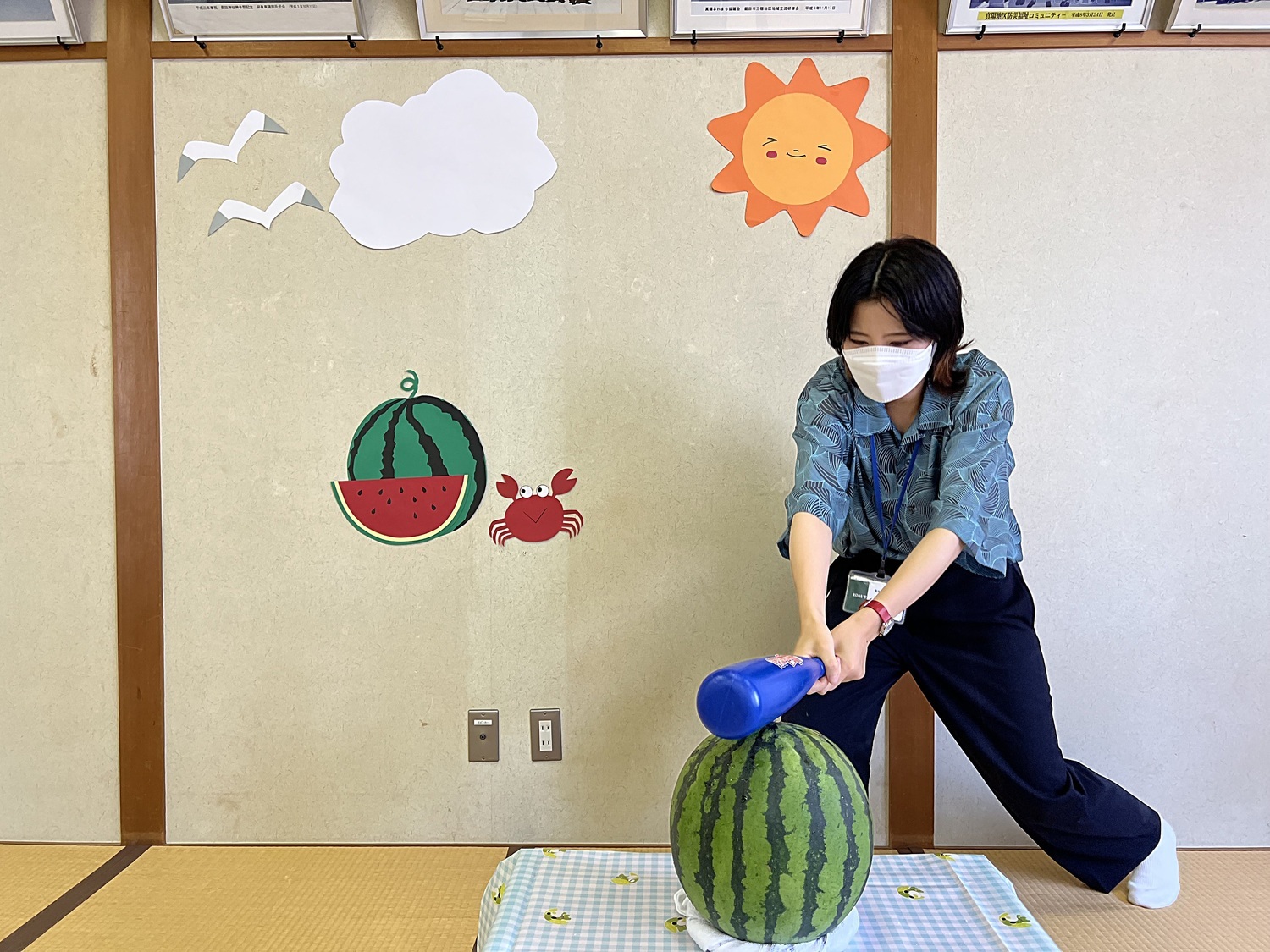 スイカ割り大会を開催 🍉🍉🍉🍉🍉🍉🍉🍉🍉🍉  夏ー☀️☀️☀️☀️☀️  海だー⛱⛱⛱⛱⛱  かき氷🍧🍧🍧🍧🍧  いやスイカでしょう🍉🍉🍉🍉🍉 スイカ割り大会の開催です♪♪♪ あま〜い　あま〜い🍉たくさん用意してまってま〜す❗️  親子でまったりする時間にしてもよし 子育てママとの情報交換をするもよし。。。 皆さんのご参加をお待ちしおすごし下さい