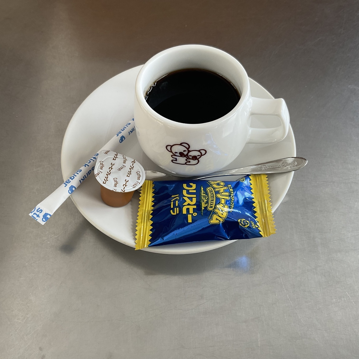 粟鹿自治協の　喫茶「バンビ」6月も　月曜日」水曜日」金曜日　営業しております。
１０時から１５時３０分まで　コーヒー　紅茶￥１００（お菓子付き）　お待ちしておりまーす。