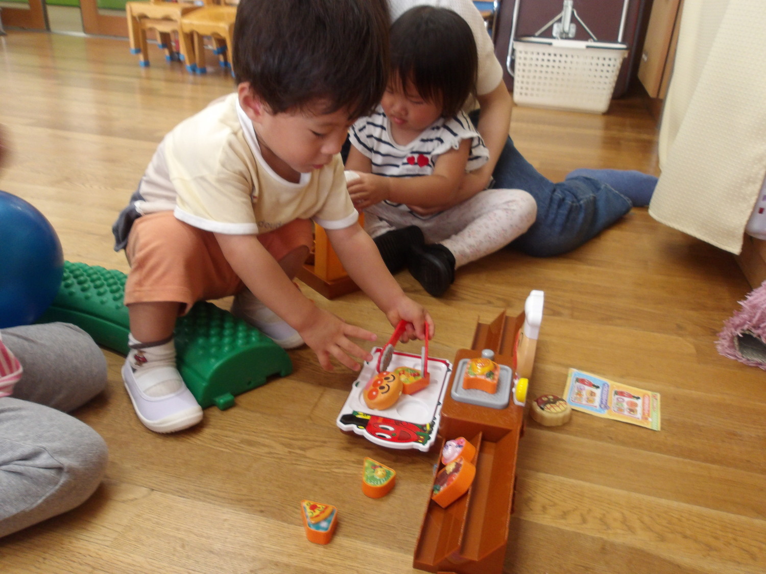 2歳児幼稚園に遊びにおいで♪