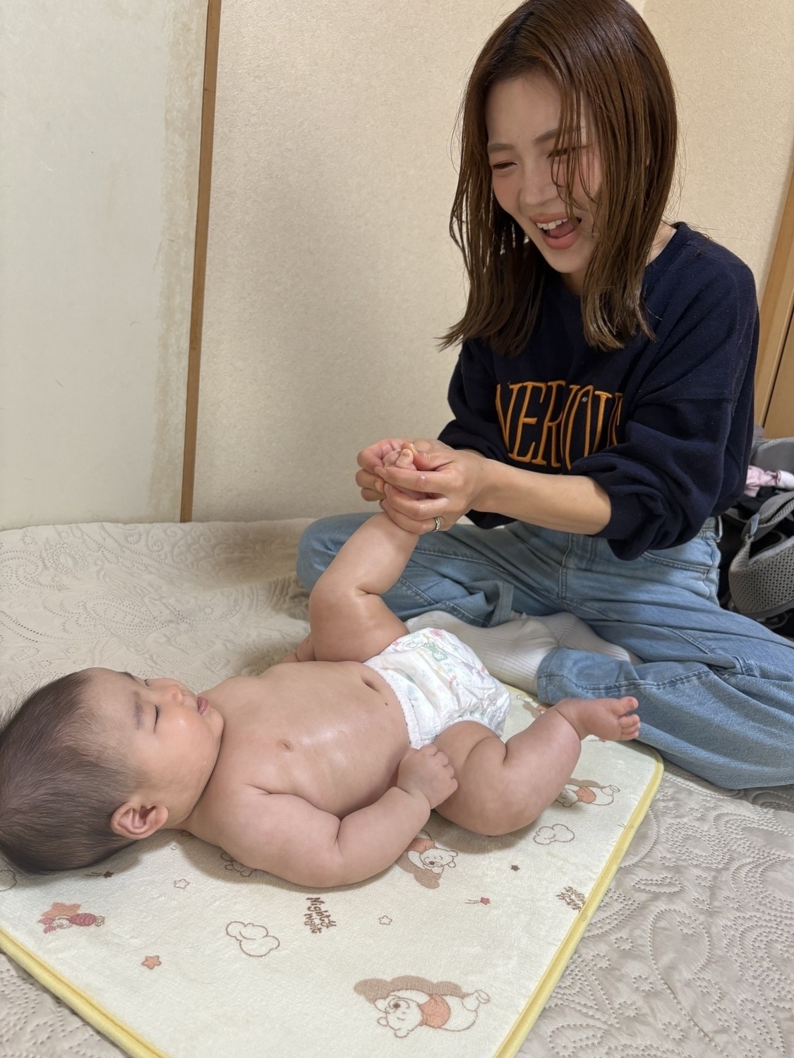 ママと赤ちゃんがほっこり笑顔になれる🌼ベビーマッサージ🌼