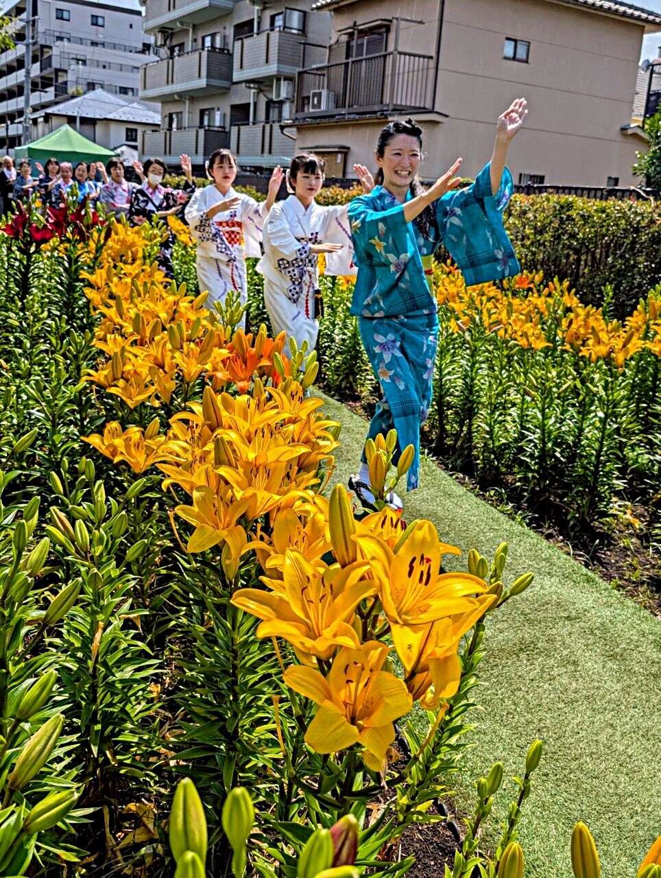 ゆり鑑賞ラブウィーク2026で盆踊り