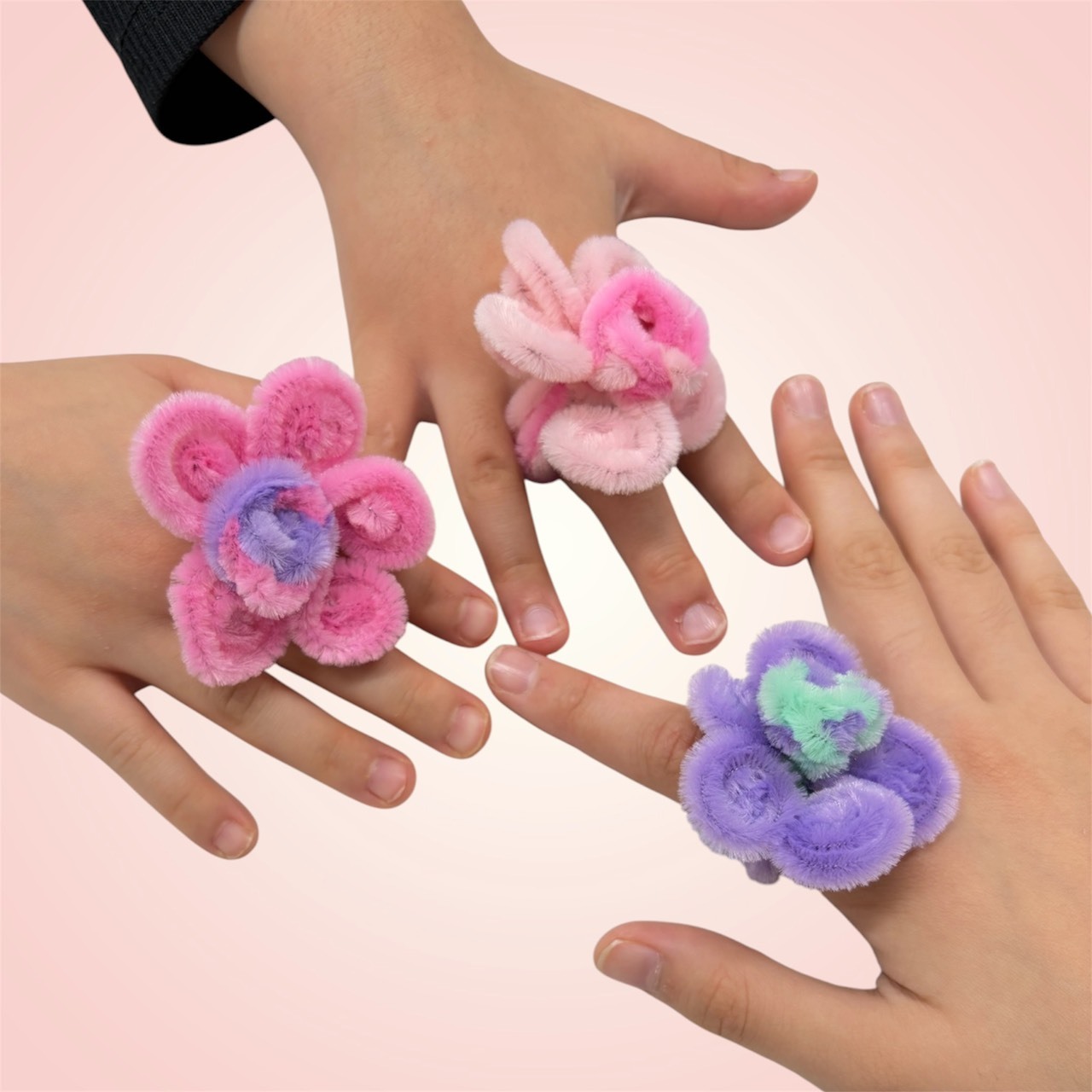 ”花を、生ける。”
一葉式いけ花 「水中花 」体験