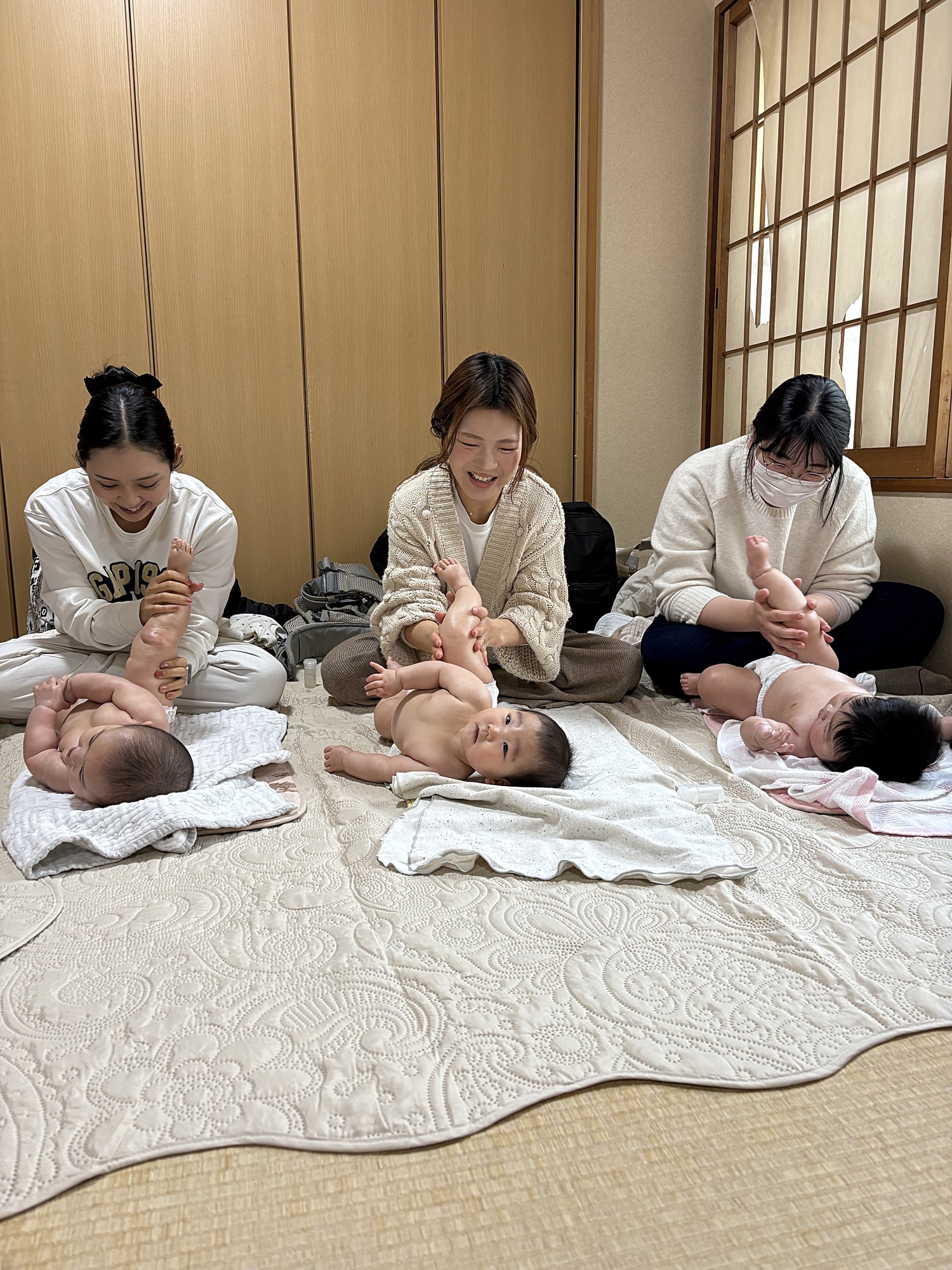 ママと赤ちゃんがほっこり笑顔になれる🌼ベビーマッサージ教室