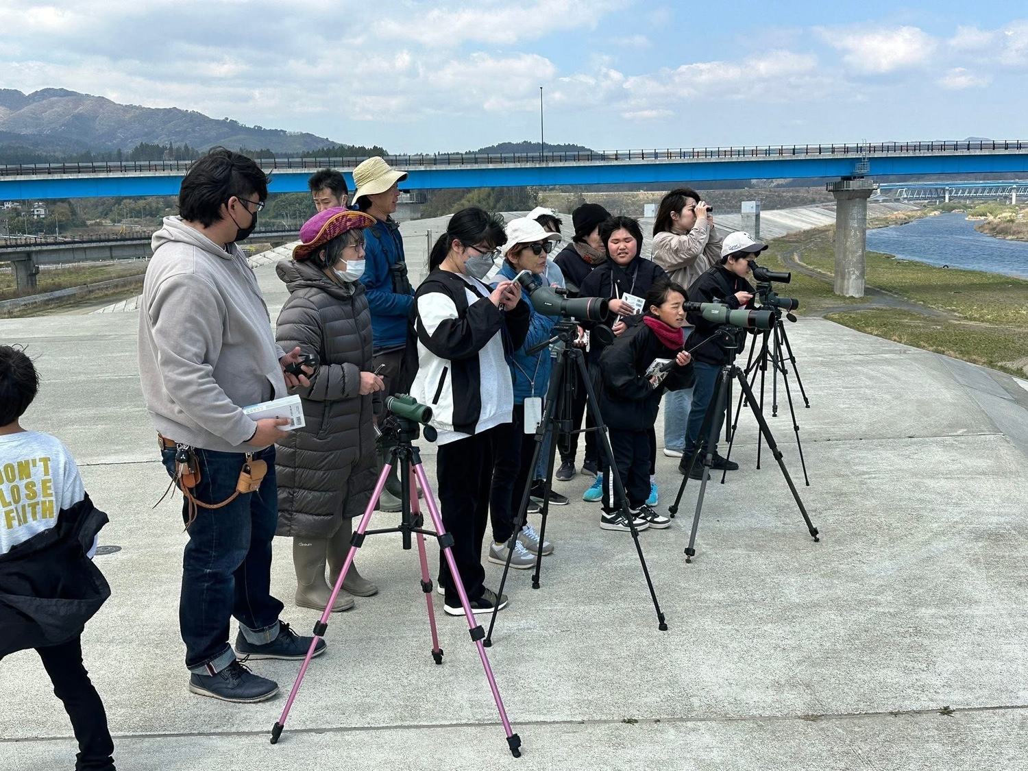 探鳥会-水辺の野鳥観察-