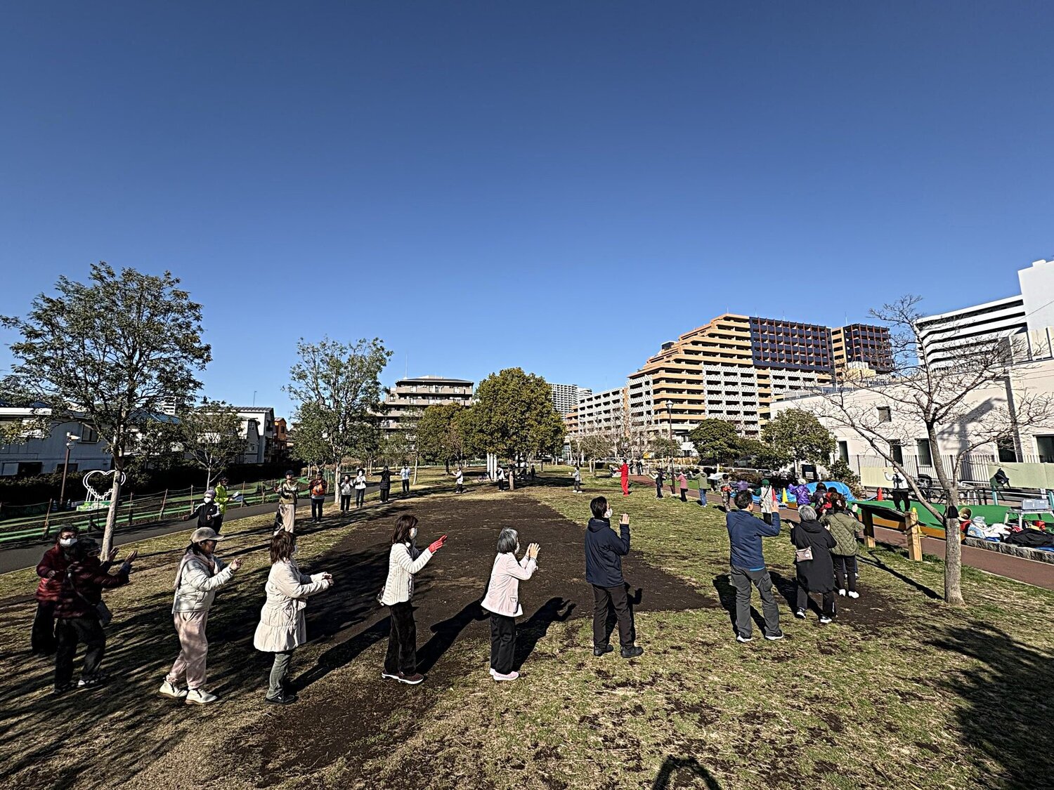 鮫洲入江広場公園にて盆踊り練習会