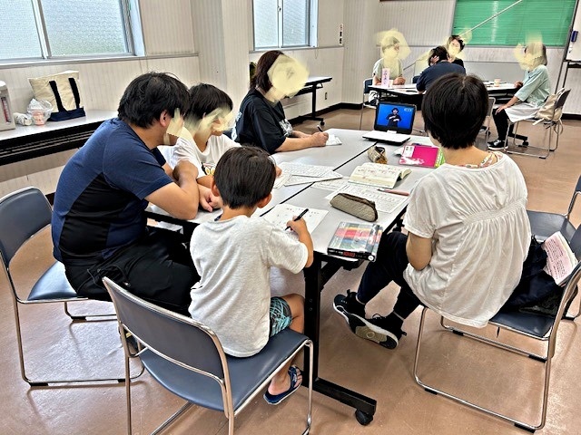 手話サロン「ワクワク　しゅわ　手話」