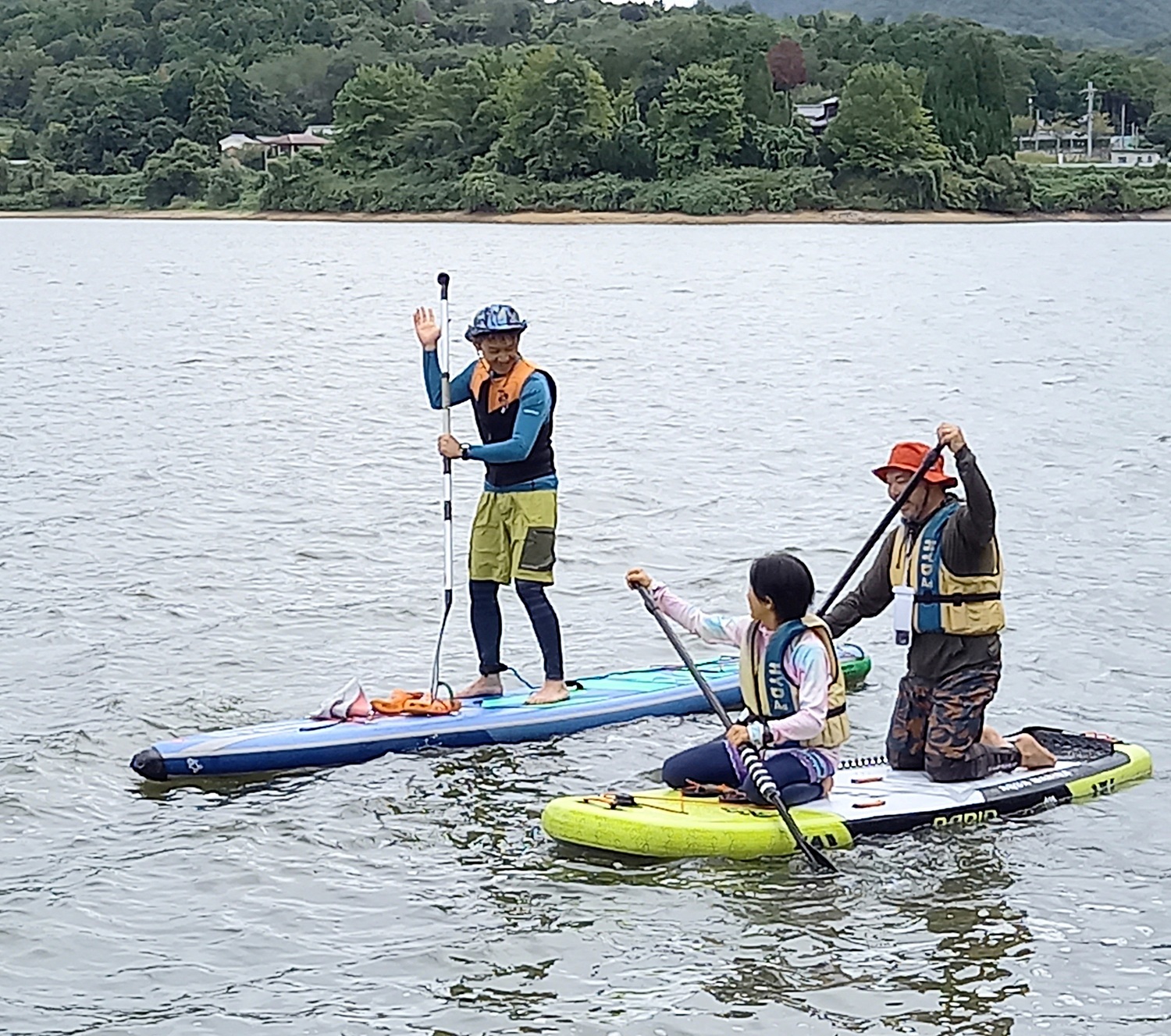 自然豊かな千丈寺湖でファミリーでカヌーやSUP(サップ)体験にチャレンジ!