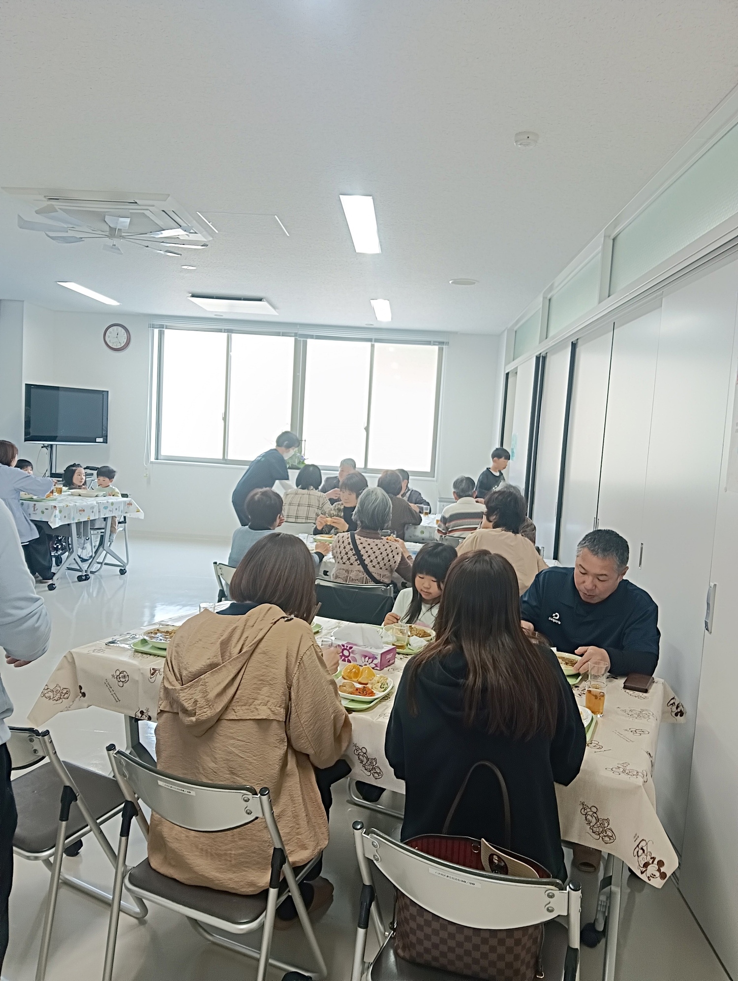 4月定例八次こども食堂