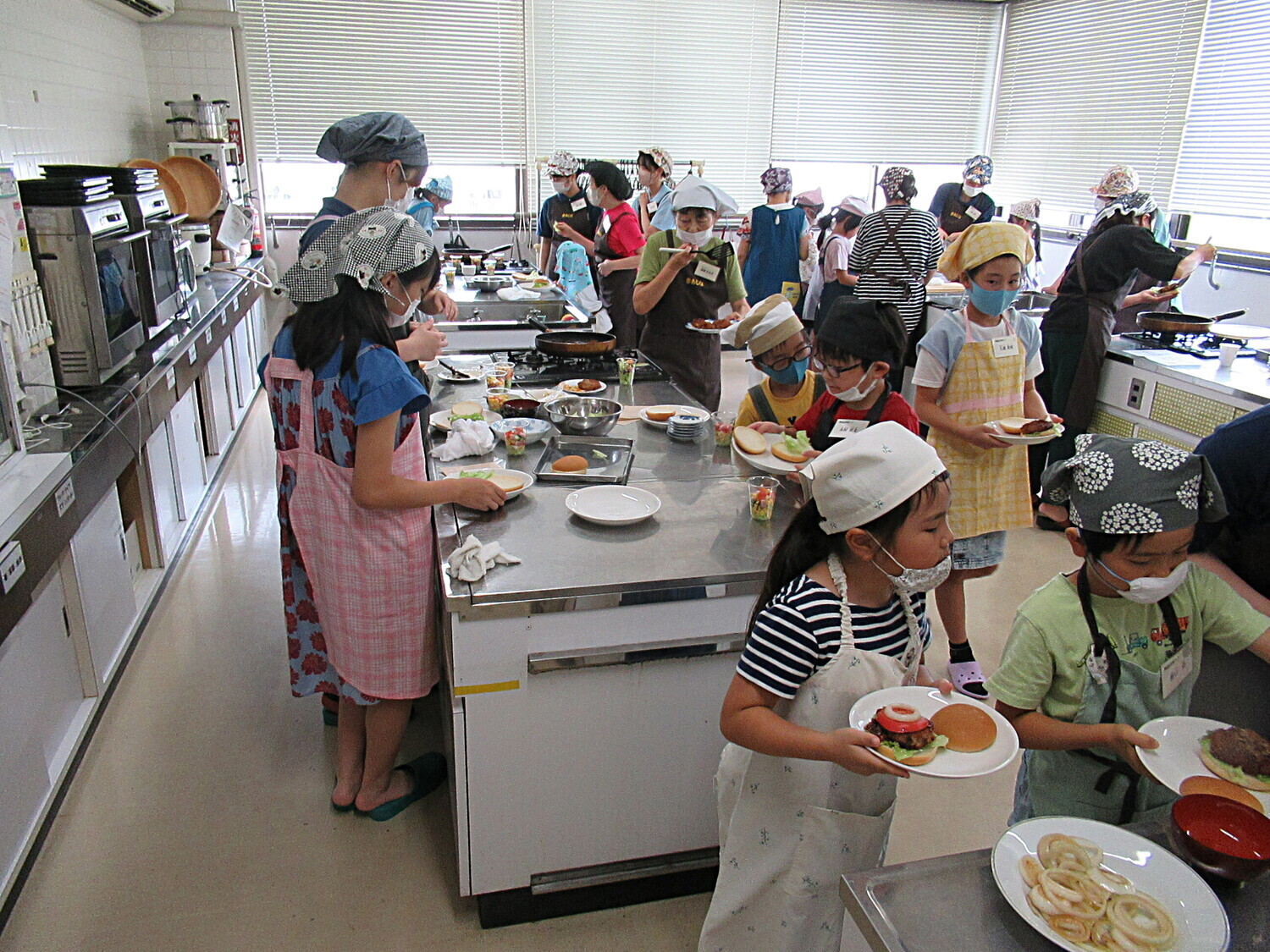 夢あじなっ子食堂(8月)