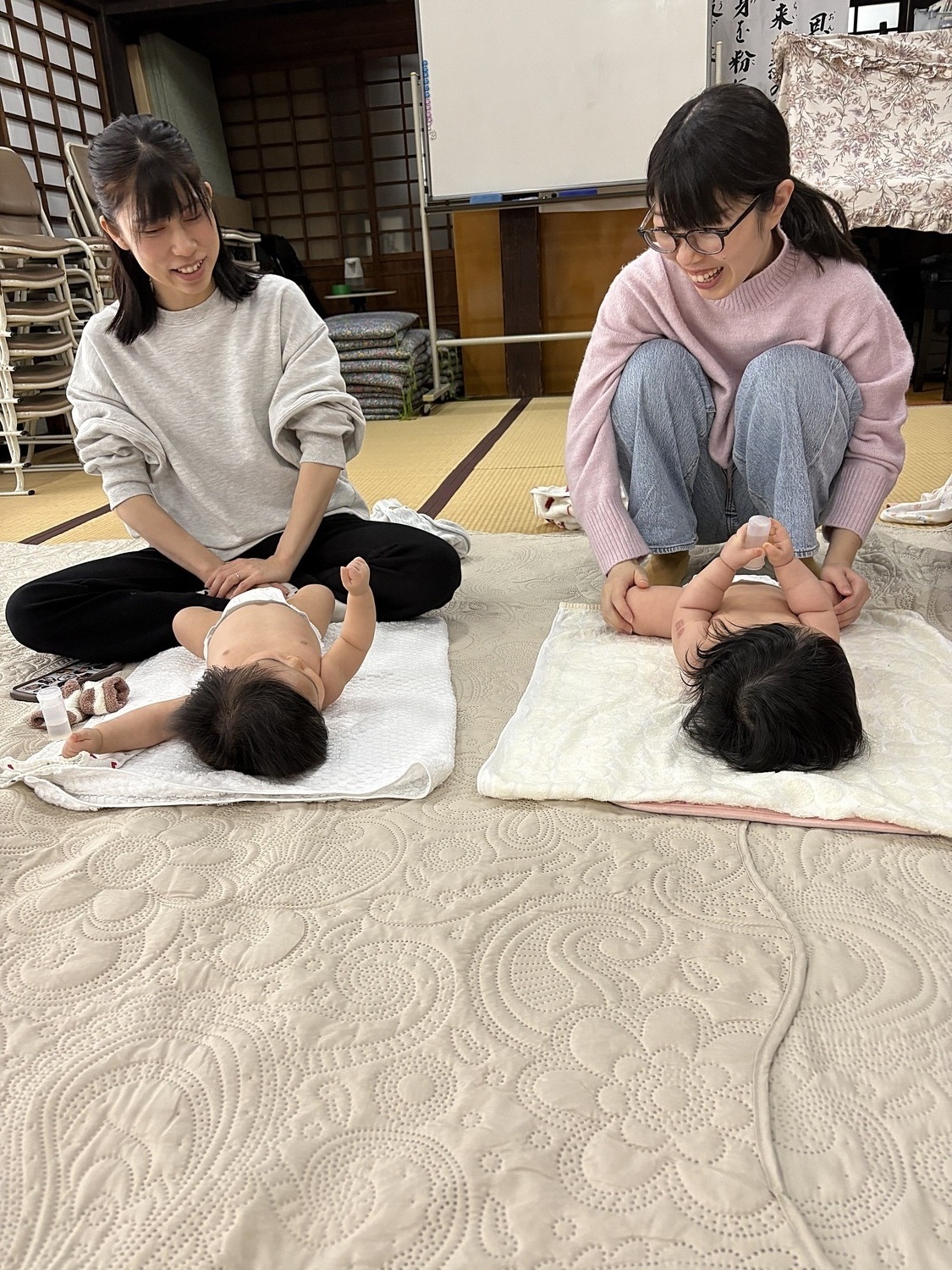 ママと赤ちゃんがほっこり笑顔になれる🌼
ベビーマッサージ教室
