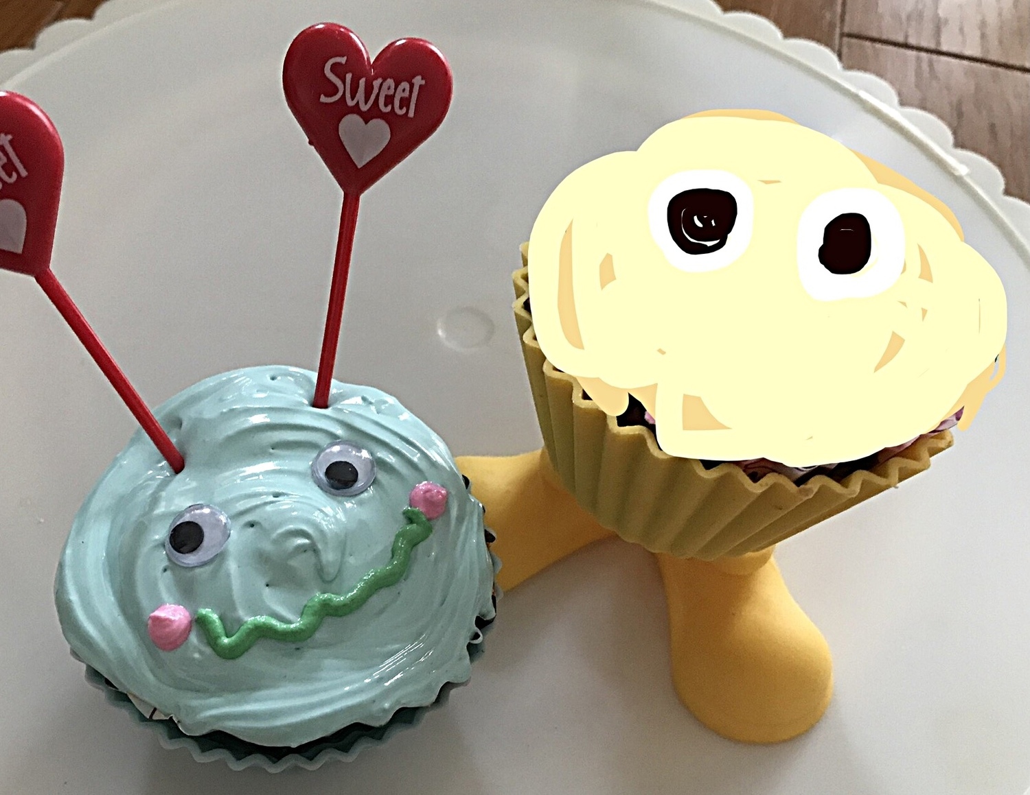 「アイシングでカップケーキにデコレーションしよう♪」