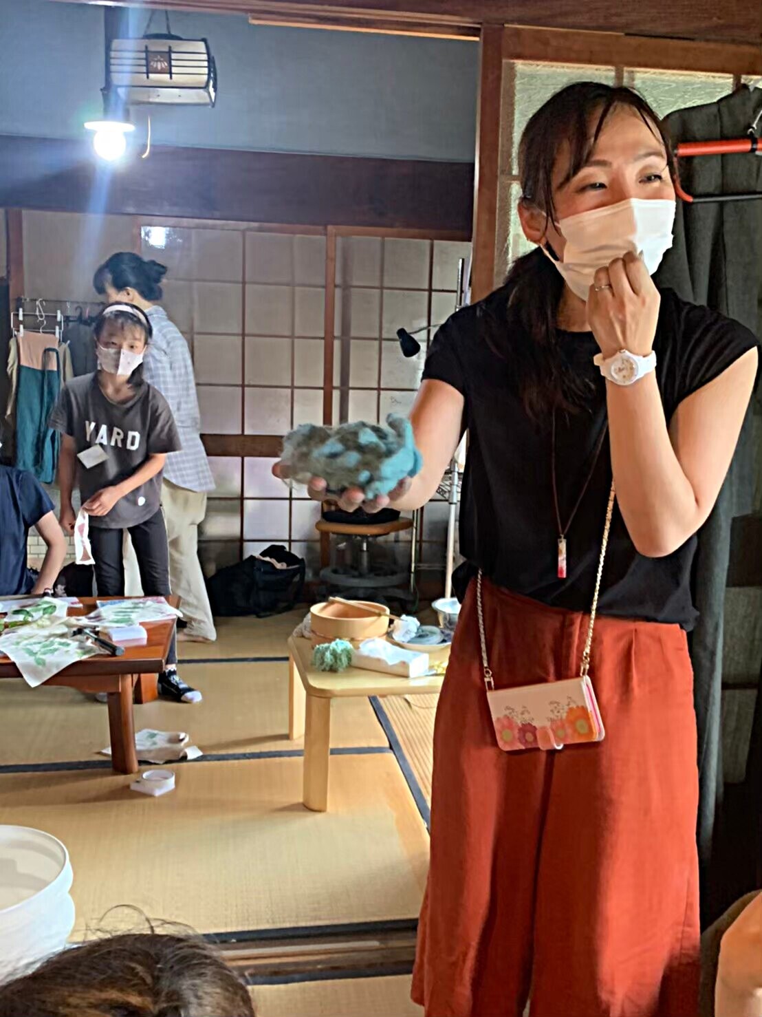 土から作る手作り染料で染めるクロスづくり＆いた染絞り体験