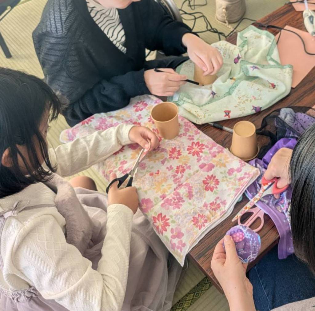 夏休み親子体験「好きを作ろう！ つながるアート体験」