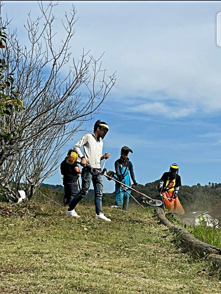 草刈りボランティア LoveRiver GrassBusters